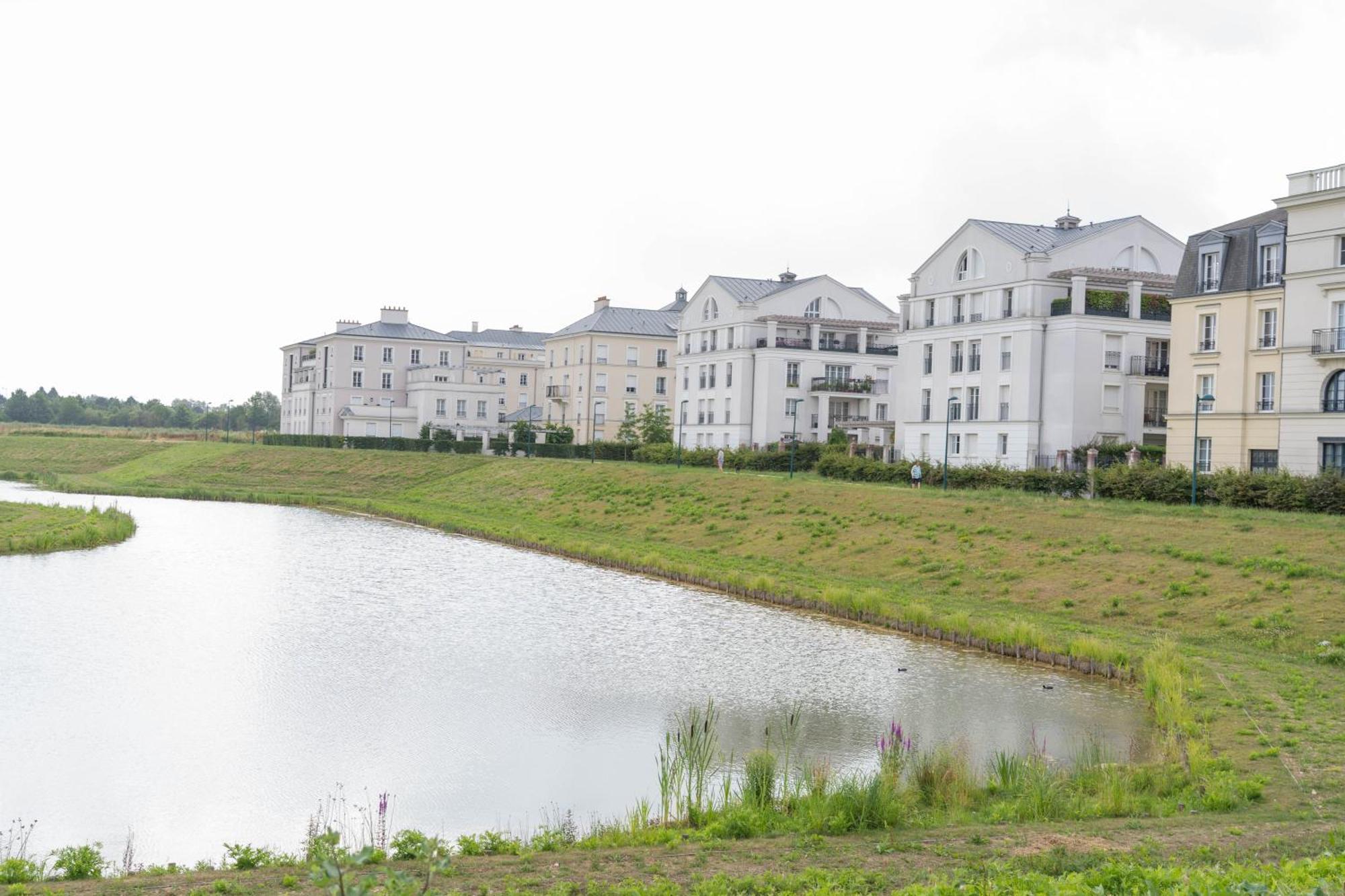 Air-Conditioned Apartment, Walking Distance To Disney - Disney Magical Homes, Paris Серрі Екстер'єр фото