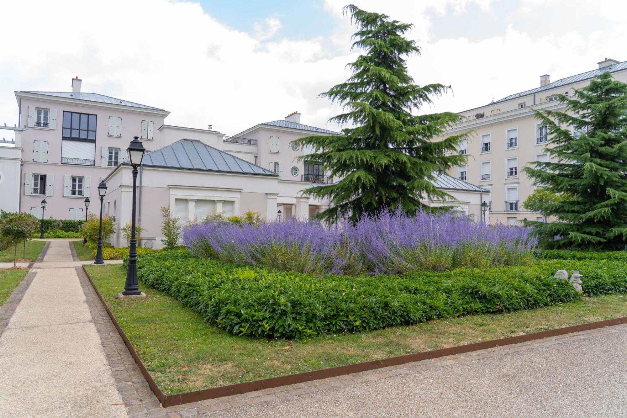 Air-Conditioned Apartment, Walking Distance To Disney - Disney Magical Homes, Paris Серрі Екстер'єр фото